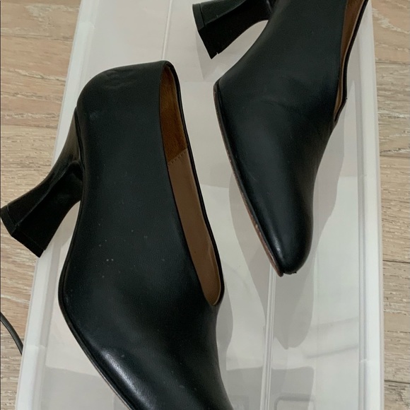 John Fluevog black pumps - Picture 3 of 4